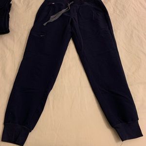 Figs Zamora joggers XS petite in navy